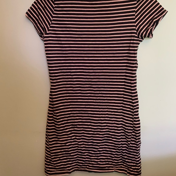 T-shirt dress - Picture 2 of 2